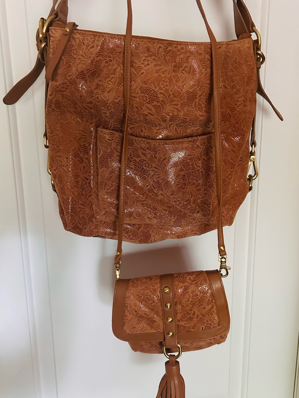 Women's Tan Floral-Embossed Shoulder Bag Set